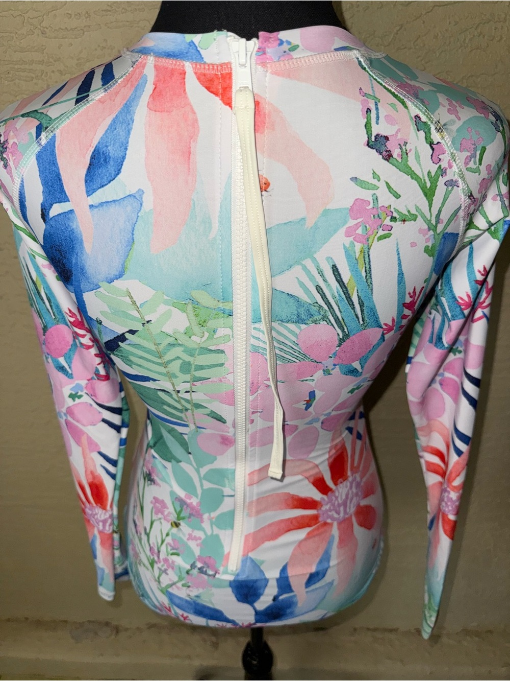 AXESEA Floral Rash Guard Swim Top UPF Surf Beach Tropical Size 8 - Picture 6 of 9